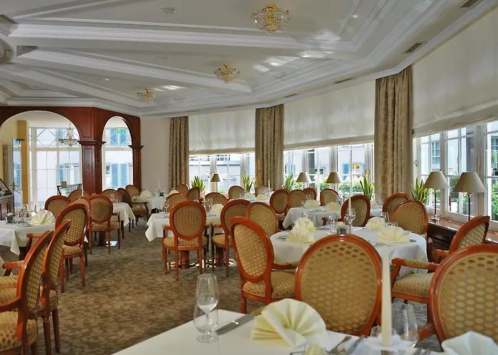 מלון Parkhotel 4*